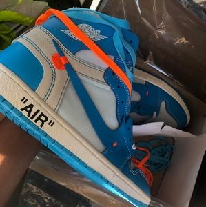 Air Jordan 1 Retro High UNC Off White